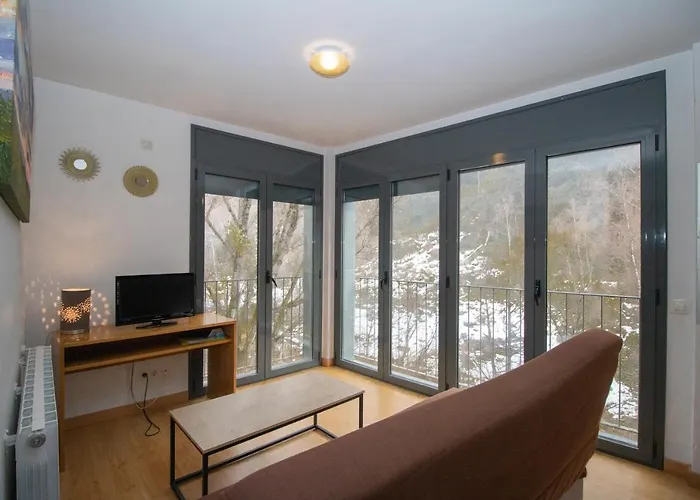 Hotel cerca del colegio: Apartamentos Canillo 3000